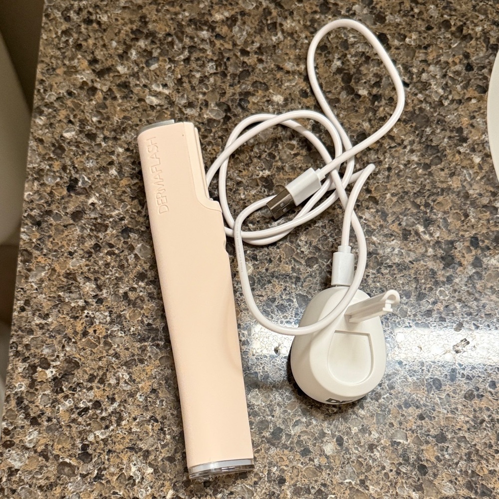 Dermaflash Peach Bath & Body Tool